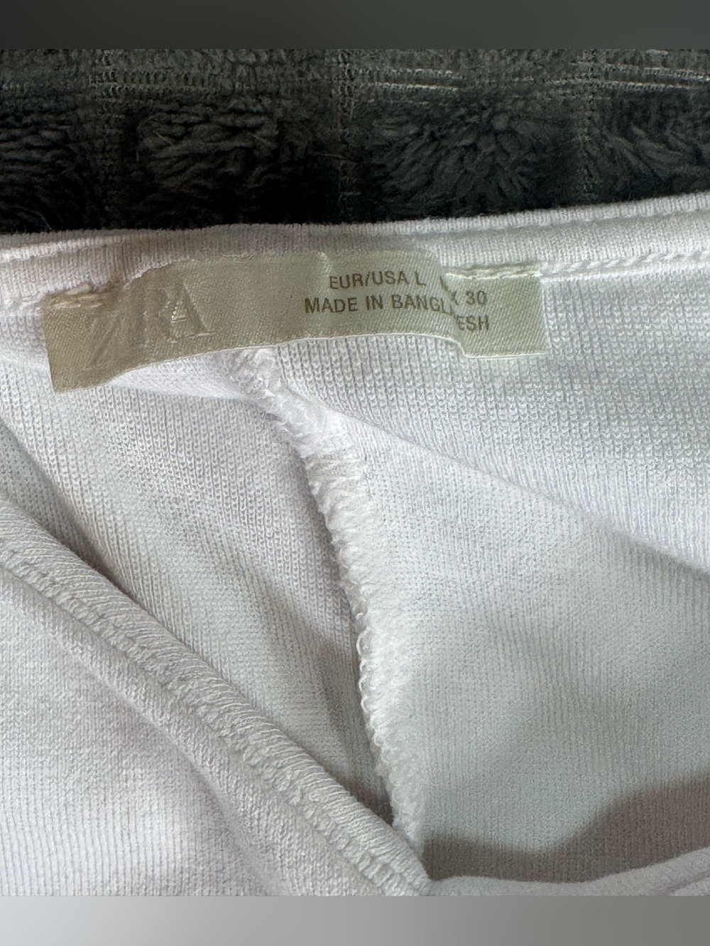 2/$20 Zara Large Women's White Long-Sleeve V-Neck Top Shirt Blouse (B6) - Picture 3 of 5